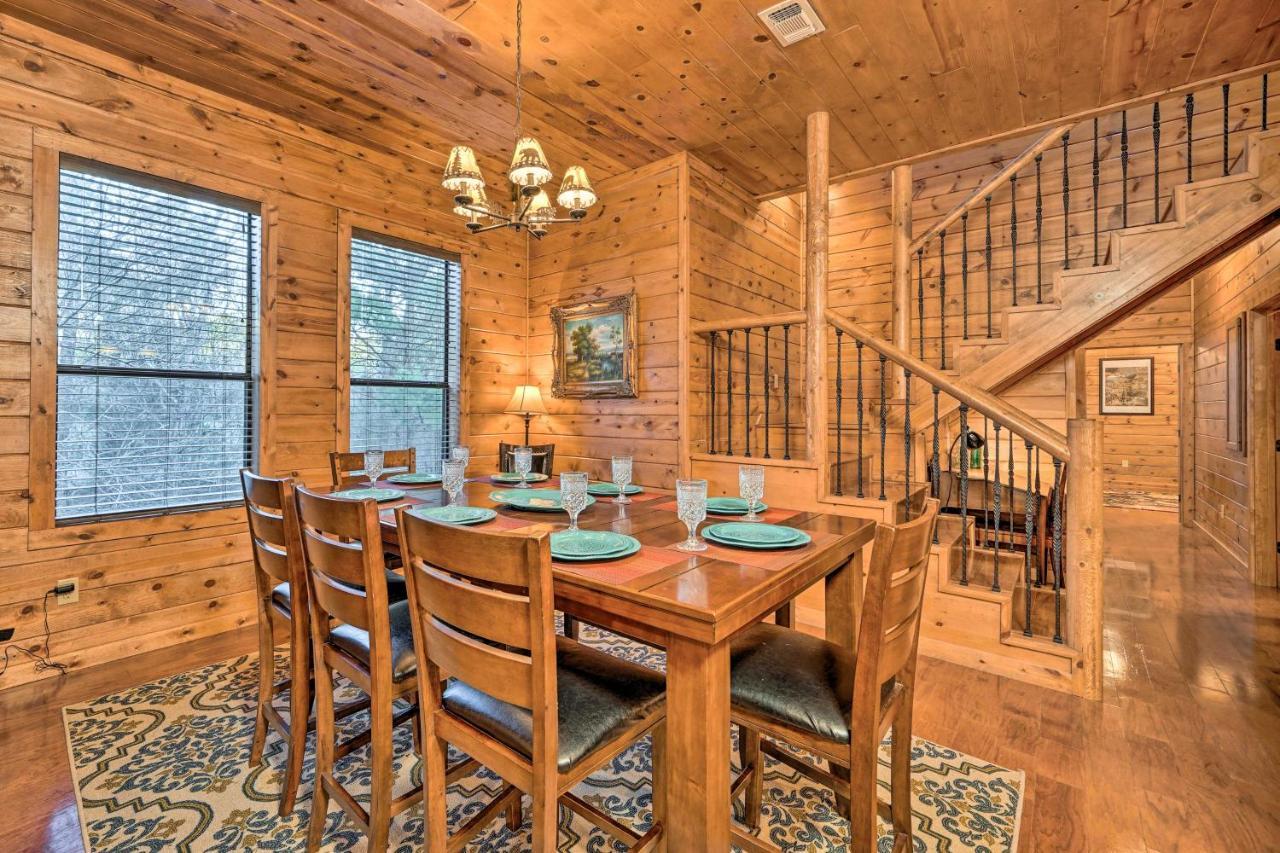 Broken Bow Cabin With Deck, Hot Tub And Fire Pit! Εξωτερικό φωτογραφία
