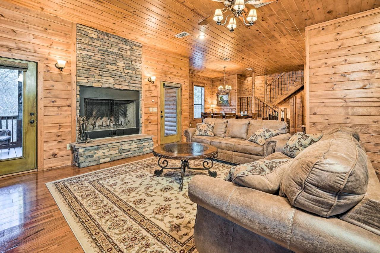 Broken Bow Cabin With Deck, Hot Tub And Fire Pit! Εξωτερικό φωτογραφία