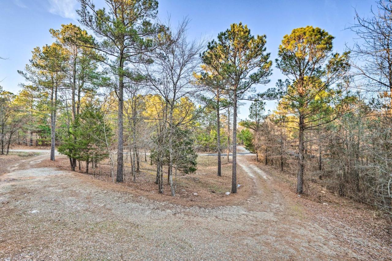 Broken Bow Cabin With Deck, Hot Tub And Fire Pit! Εξωτερικό φωτογραφία
